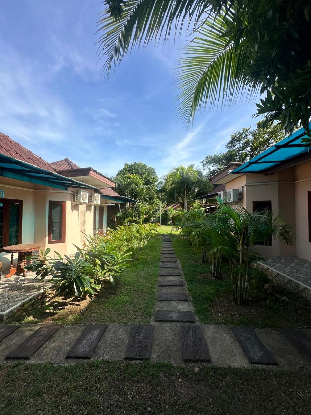 Thip Siam Village Ao Nam Mao Екстериор снимка