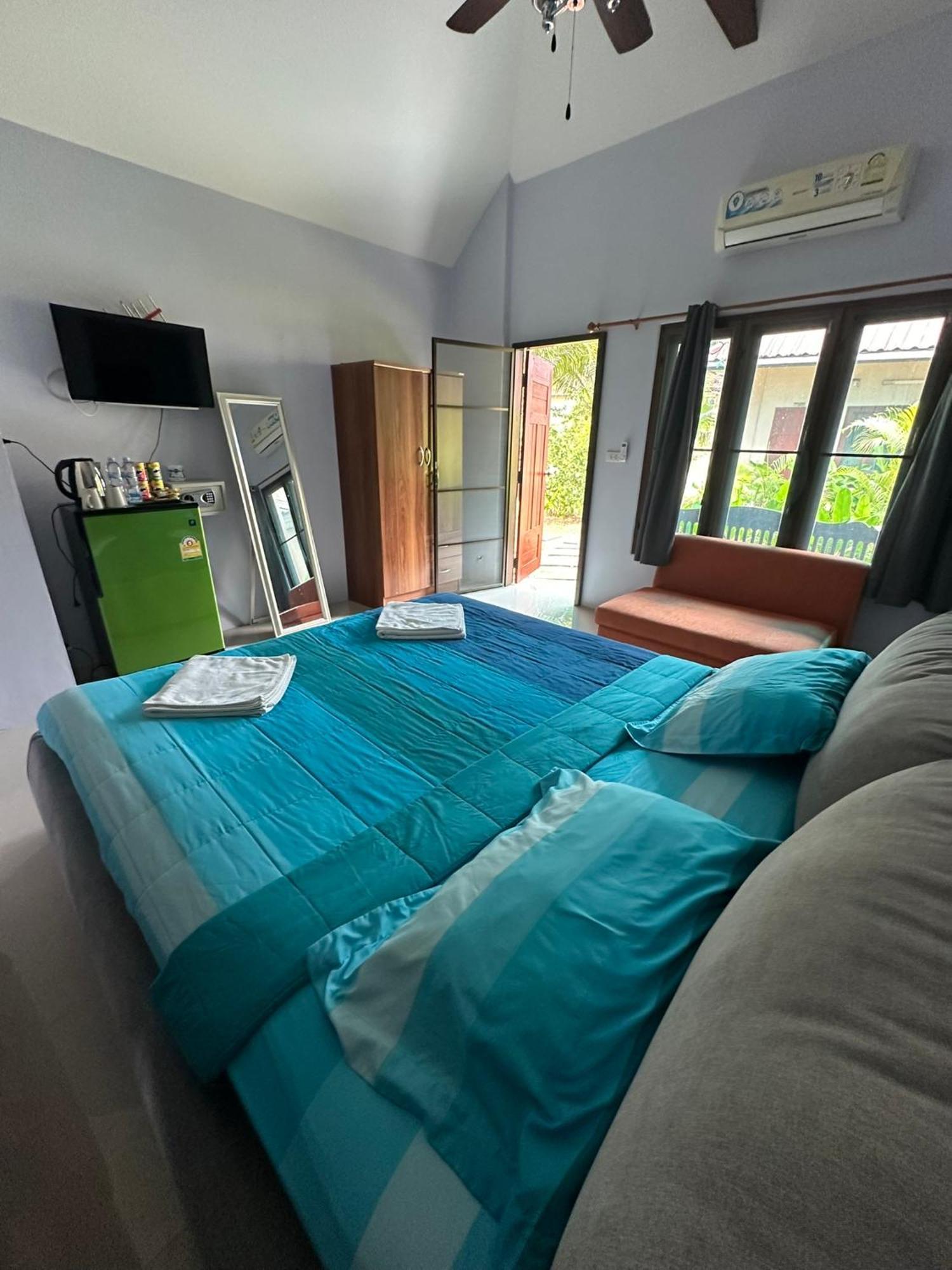 Thip Siam Village Ao Nam Mao Екстериор снимка